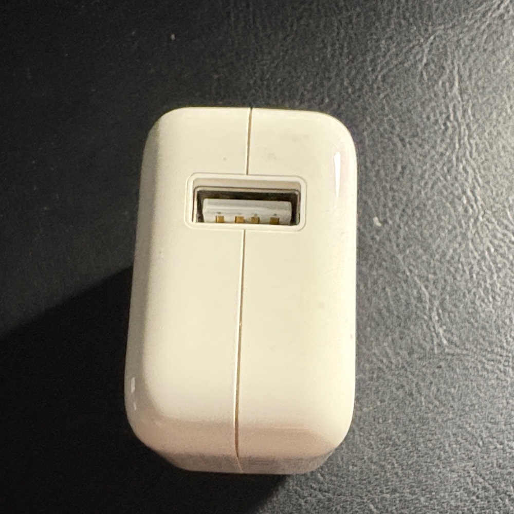 Apple 10w wall charger